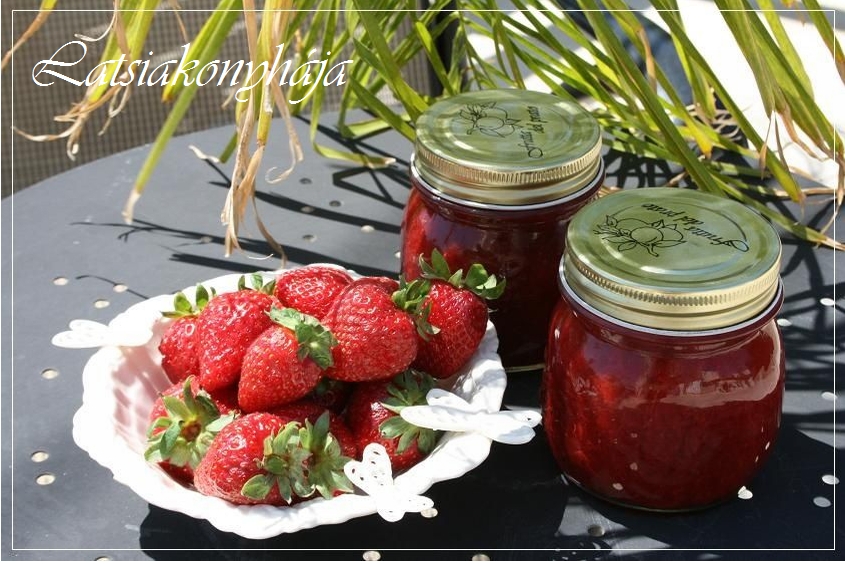 SZERETETTEL VROK MINDENKIT A BLOGOMBAN! http://latsiakonyhaja.blogspot.com/